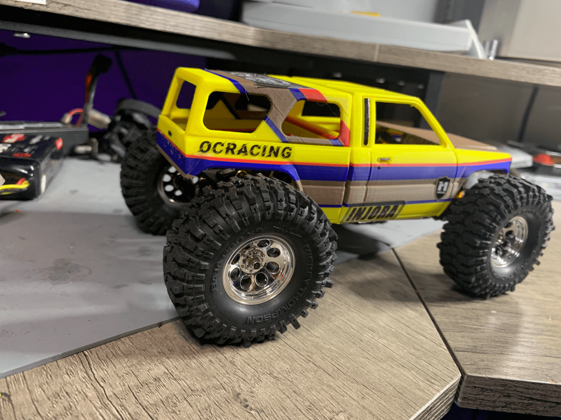 1/10 pinched Toyota canopy 