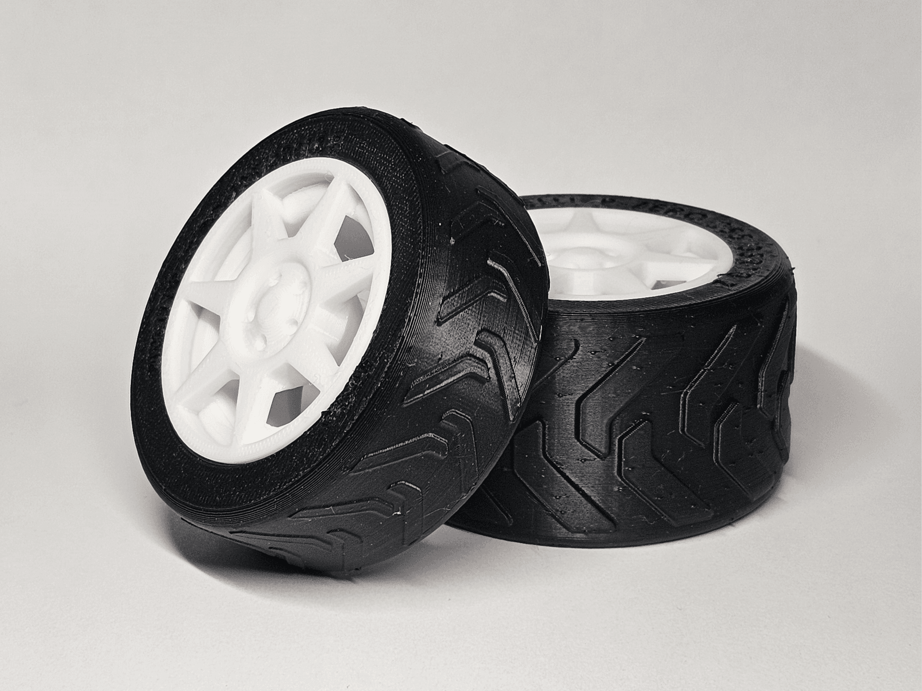 Wheel and Tire Set for Model Cars