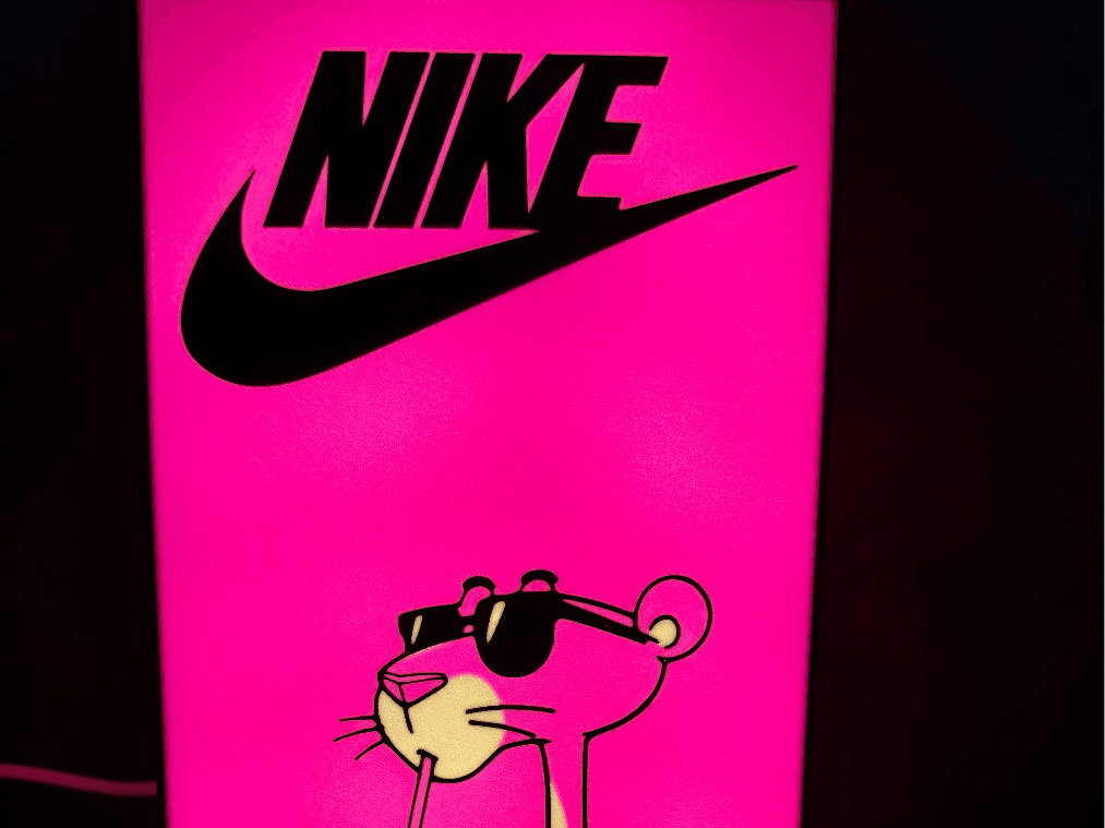 Nike pink Panther Leuchtbox