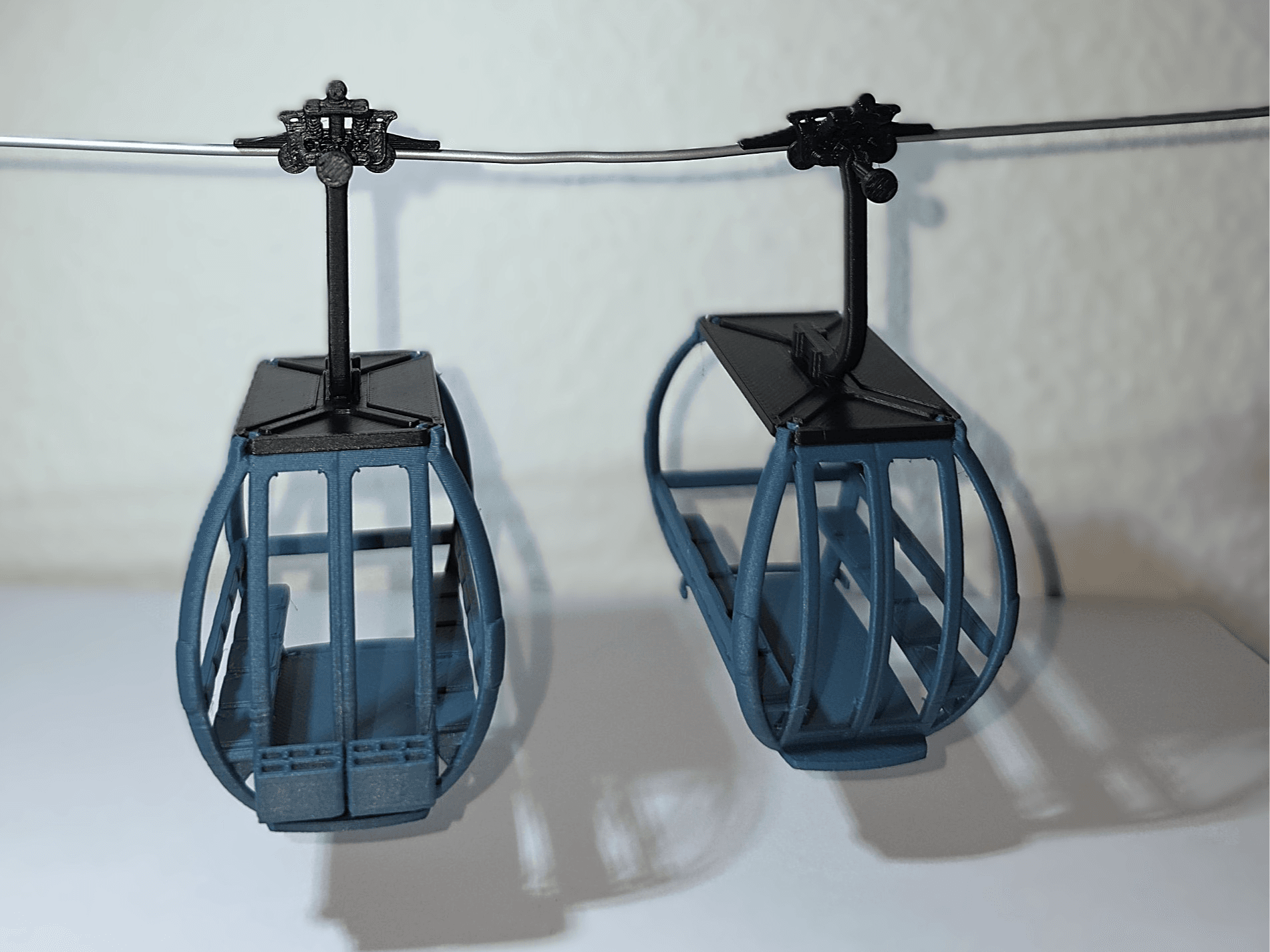 Miniature Gondola Cabin 1:50 | Hang it on Filament