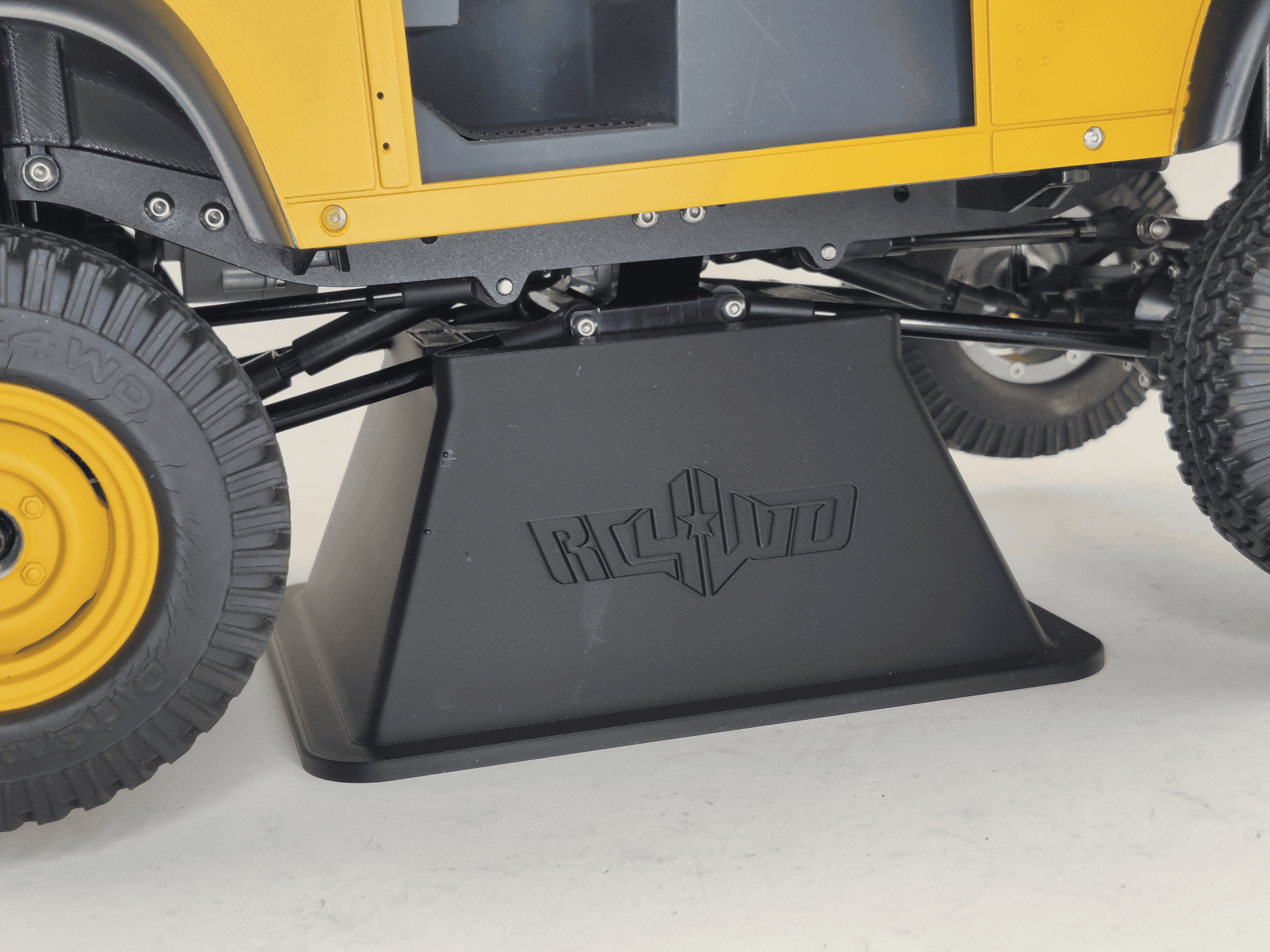 RC Crawler stand for RC4WD Gelande 2 D90 Landrover