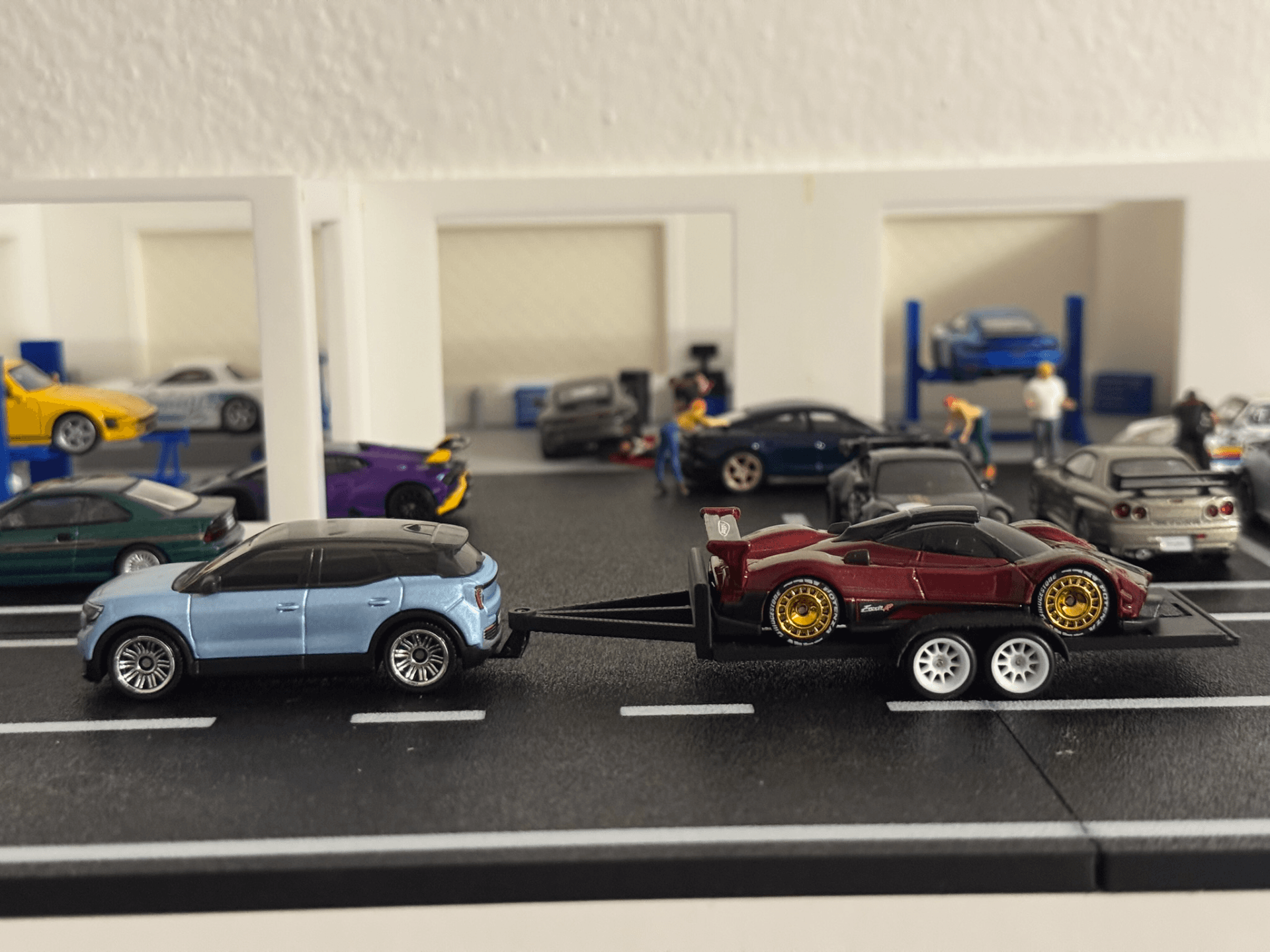 1/64 Scale Ford Explorer BEV Tow Hook