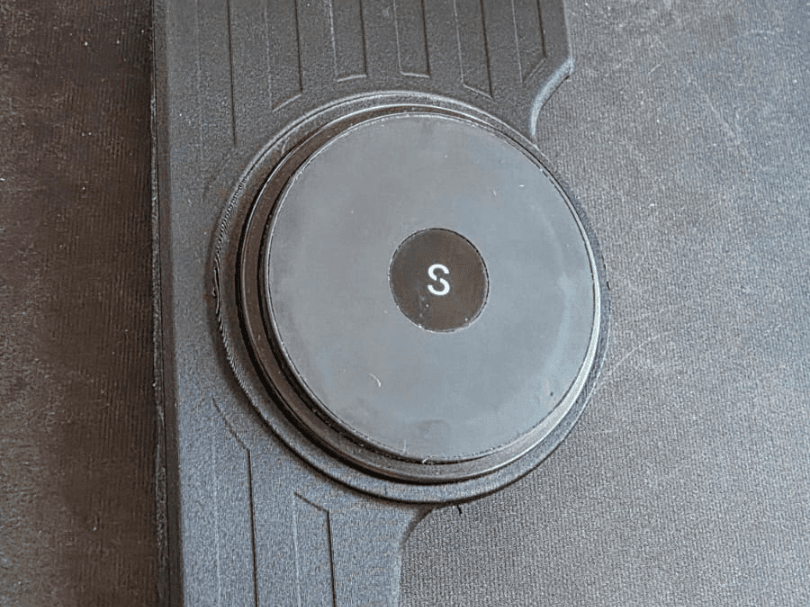 RHD Hyundai palisade snap wireless charger mount
