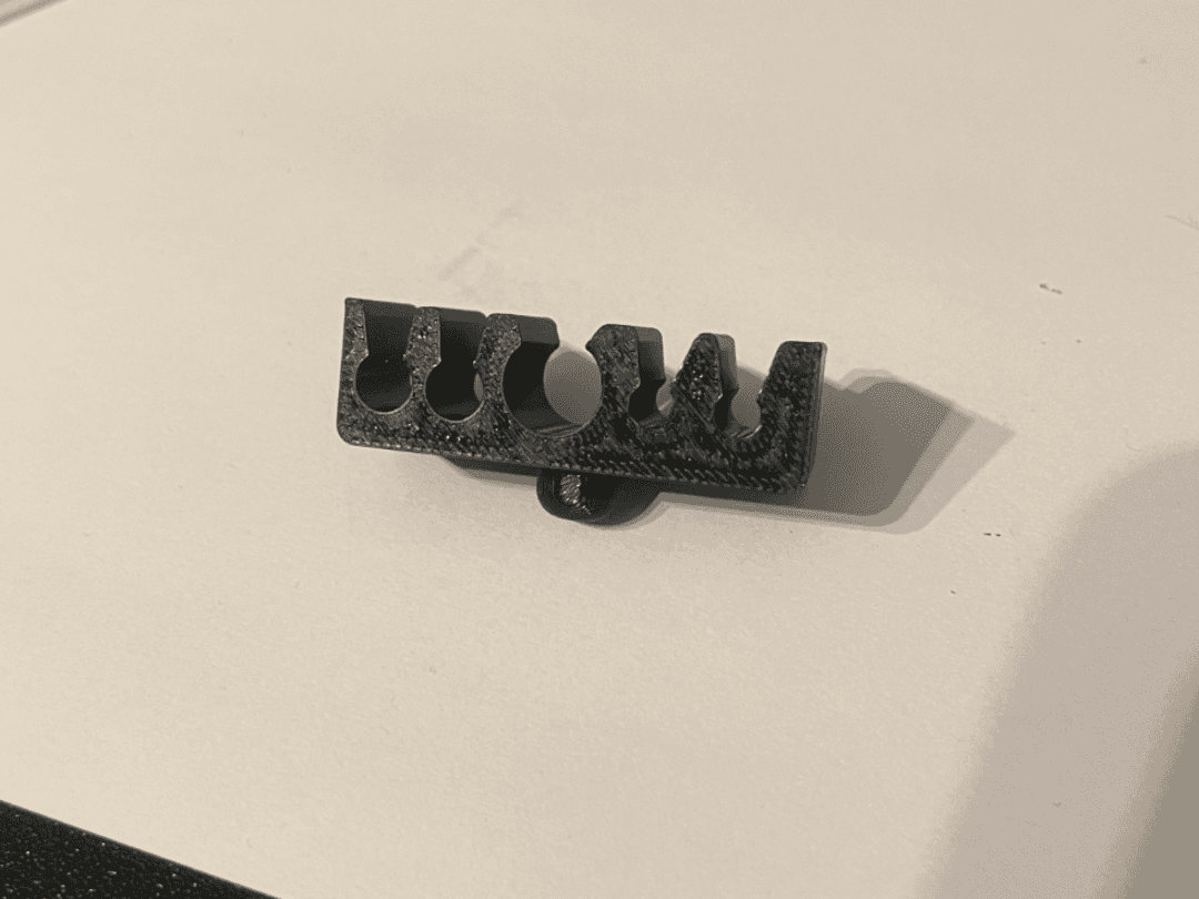 patrol y60 brake/fuel line holder