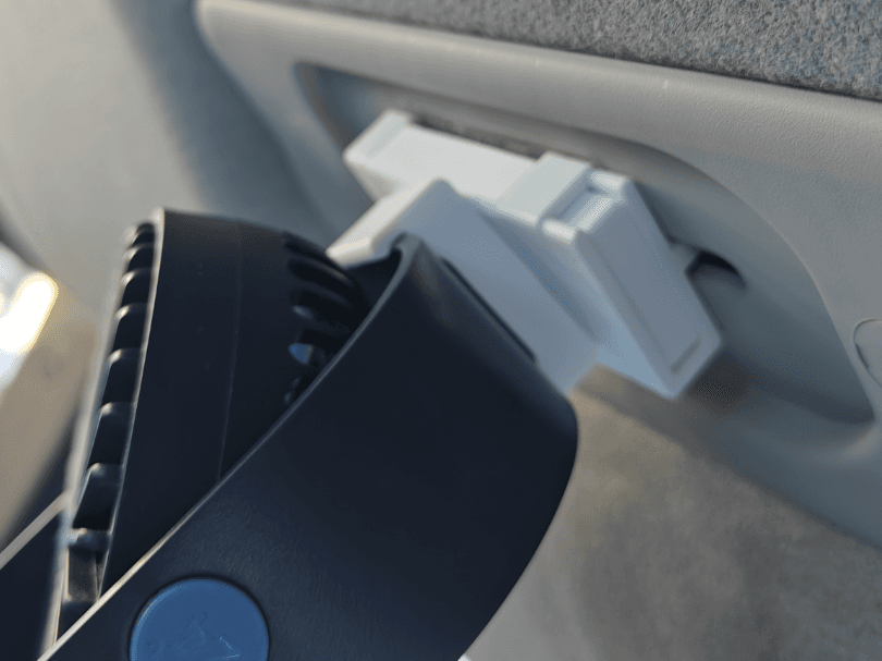 Kia Addgear PV5 USB fan magnet holder