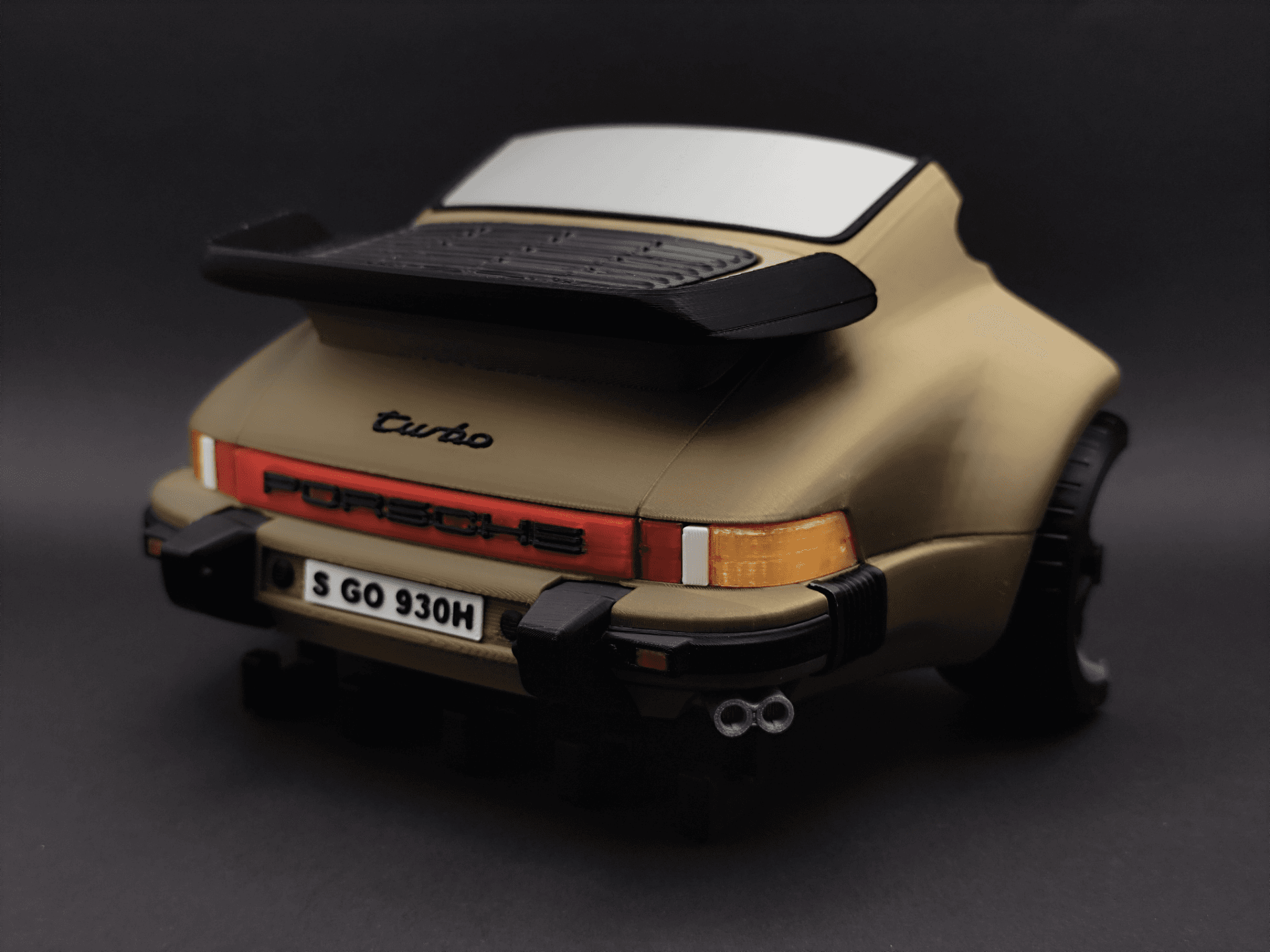 911 turbo (930) key hanger
