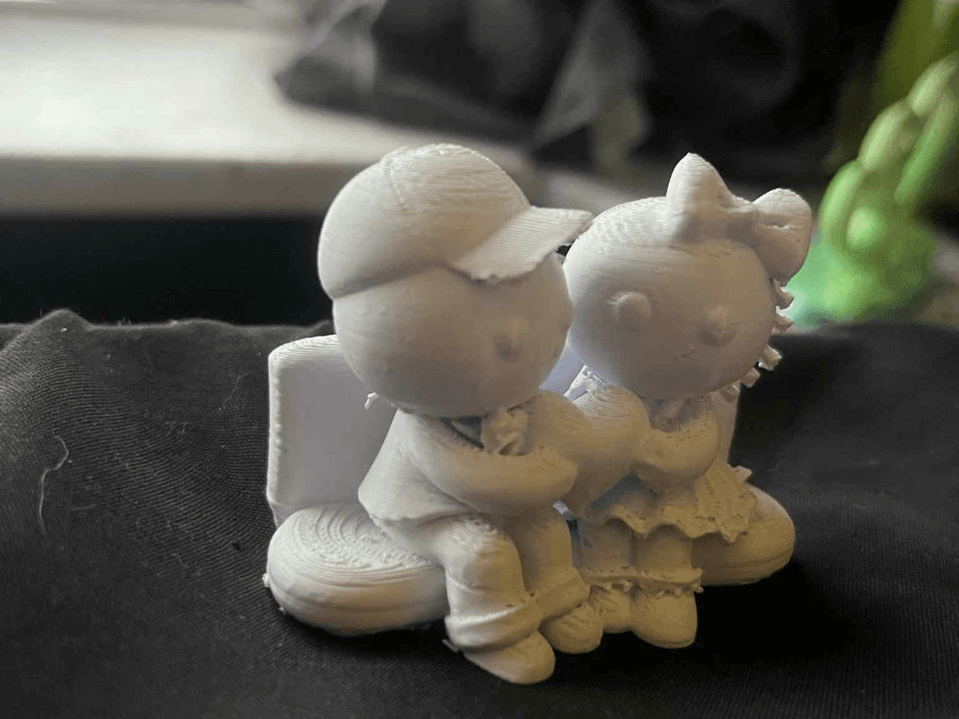 Love Seat Sweethearts