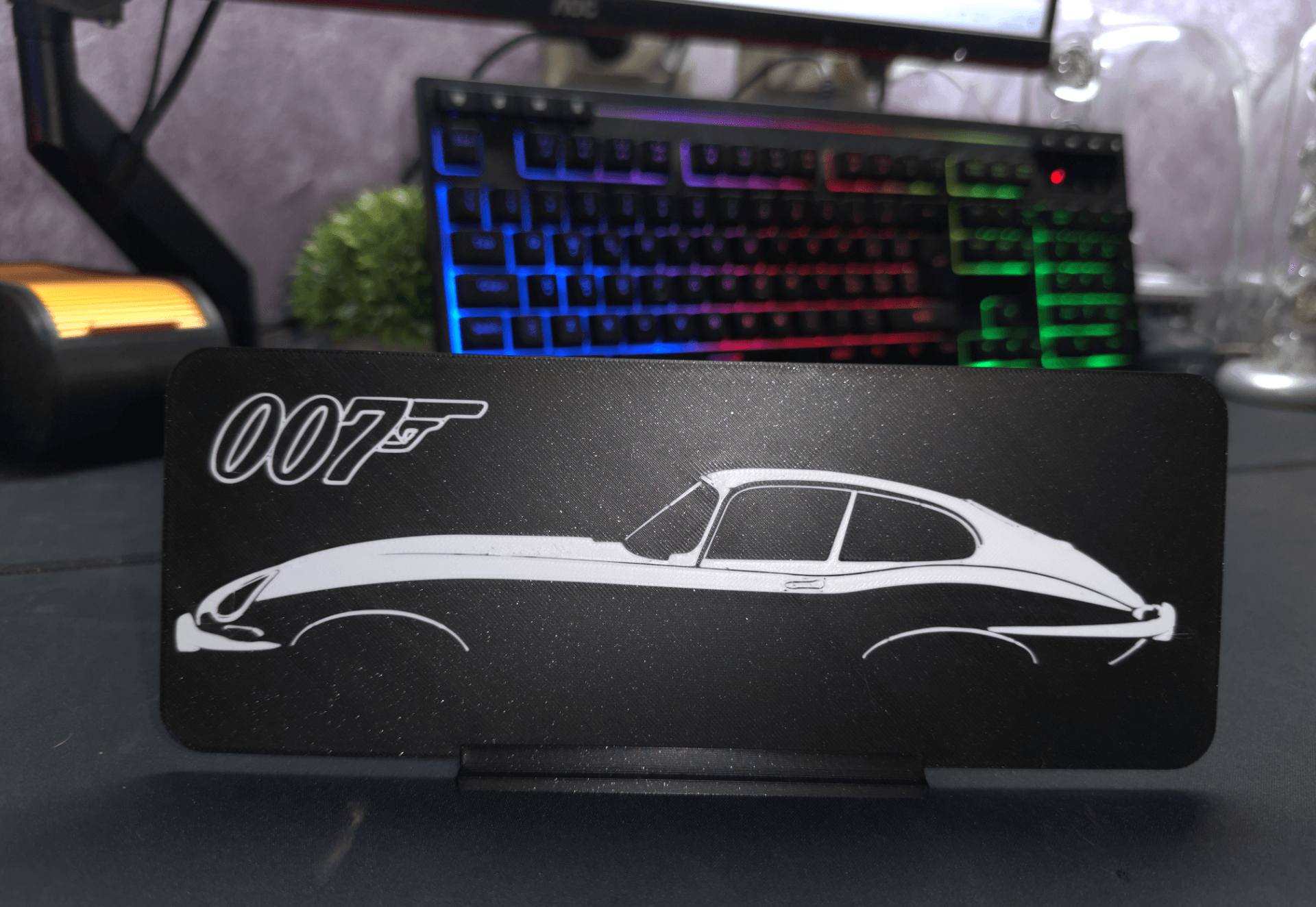 jaguar e type james bond