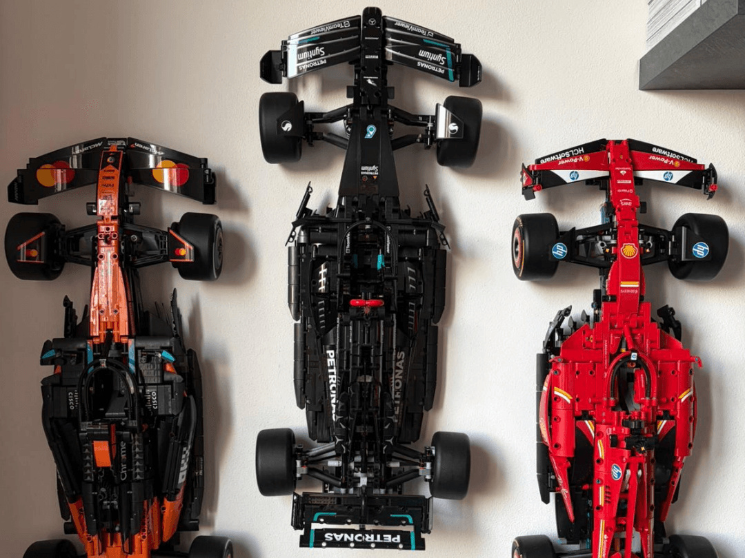 LEGOs F1 wall mount