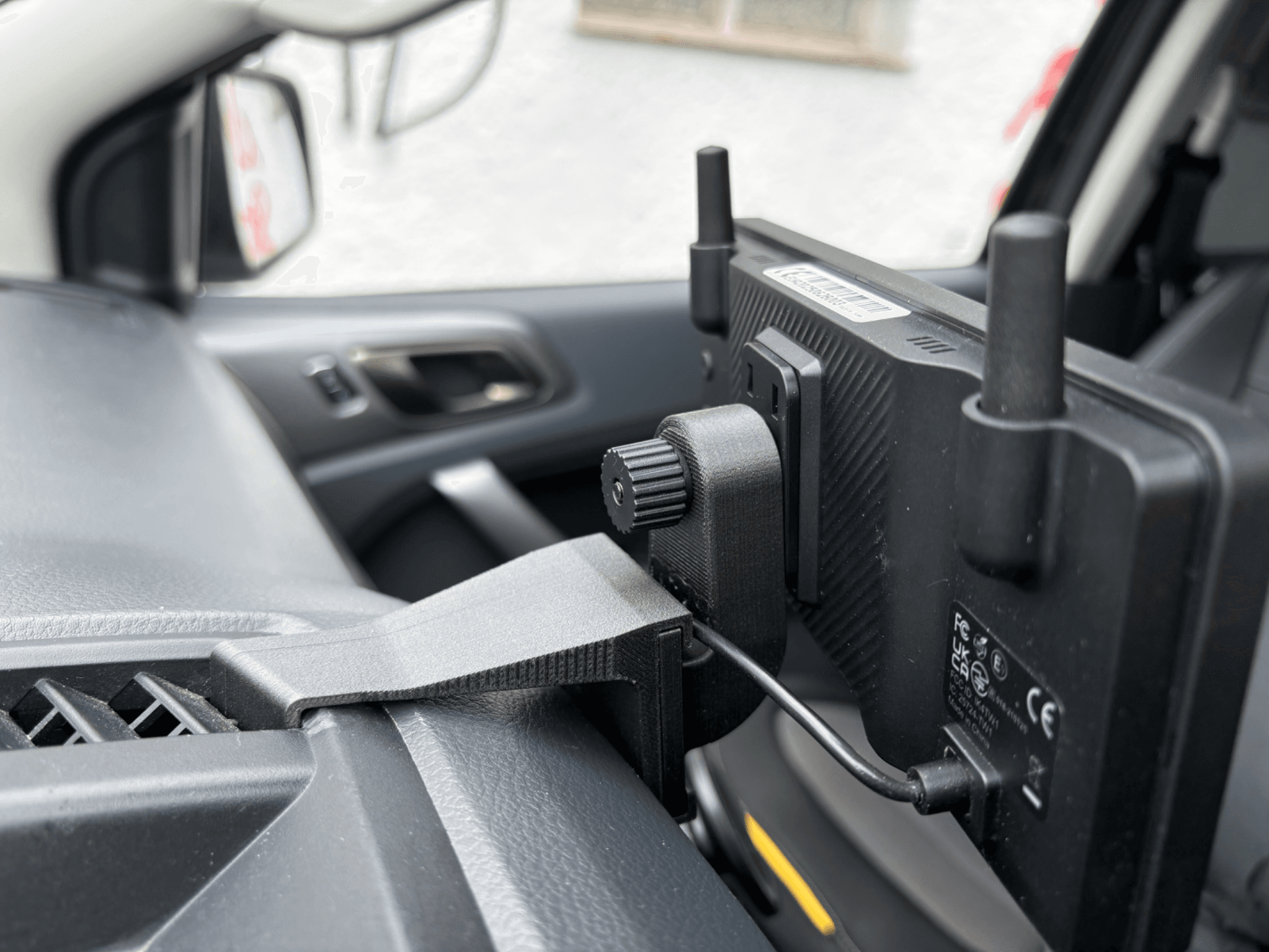 Monitor Mount Adapter - Ford Ranger
