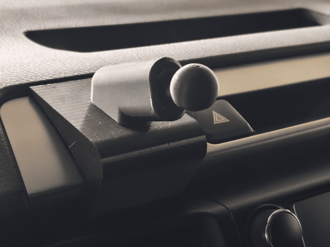 TOYOTA RAV4 2016 ball adapter phone mount