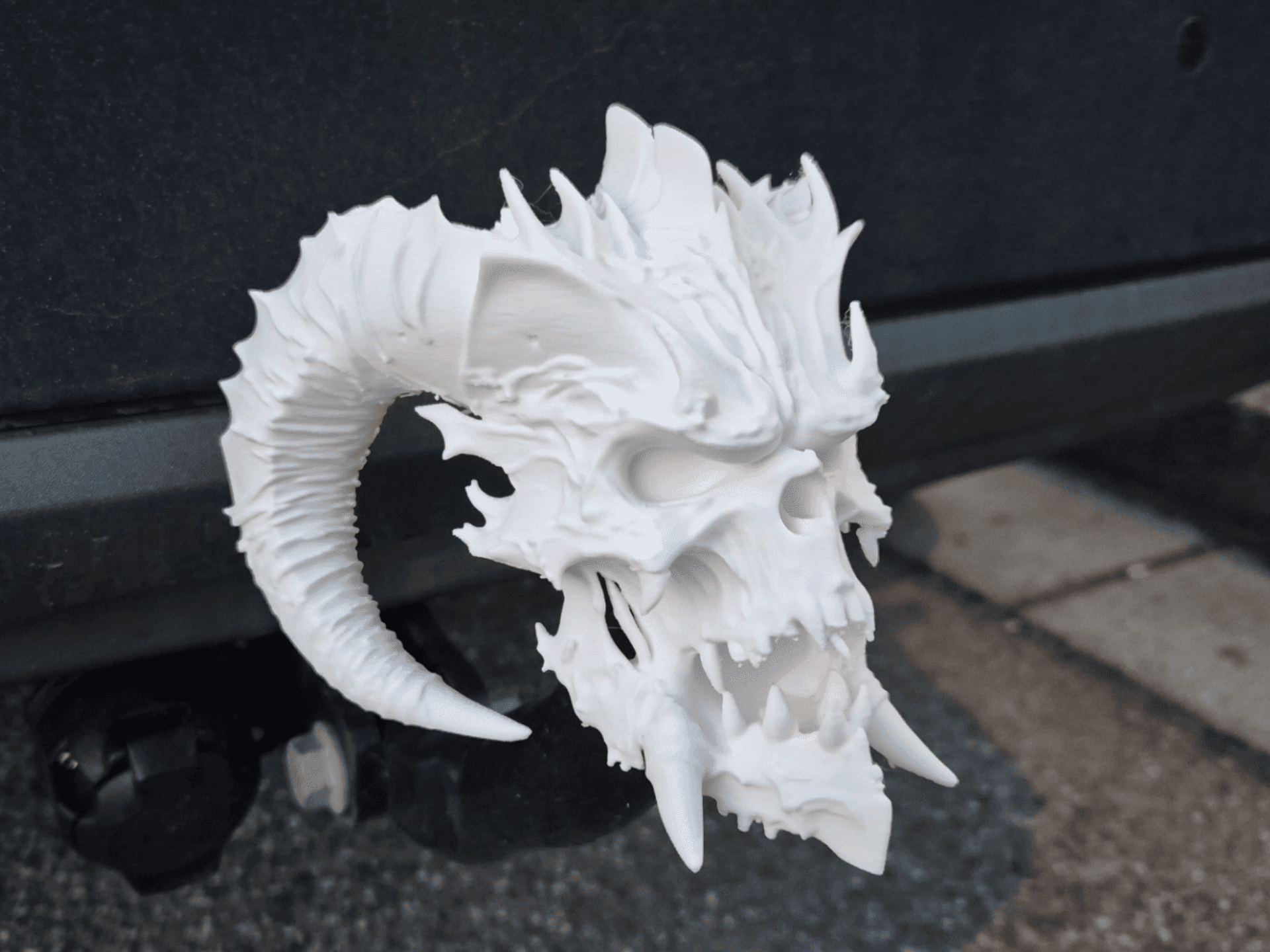 Big-horn demon skull Hitch ball cover 