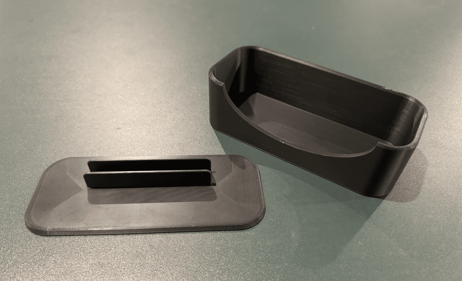 VW ID.4 Glasses Holder (21-22 and EU Console) - Split for easy print