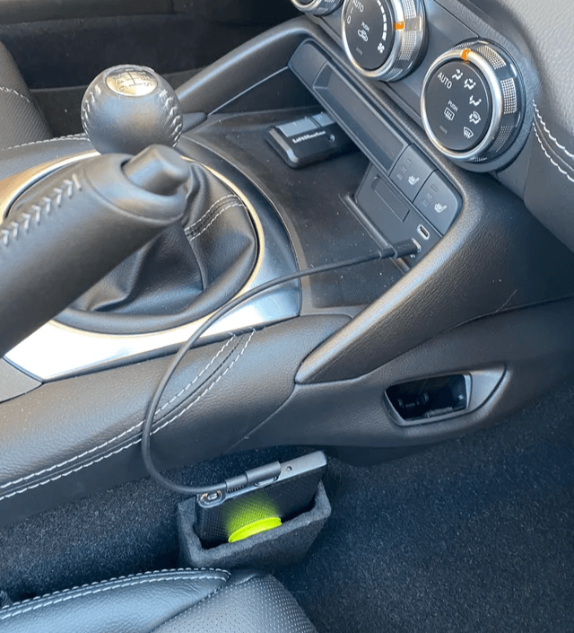MX-5 Miata Phone holder (ND)