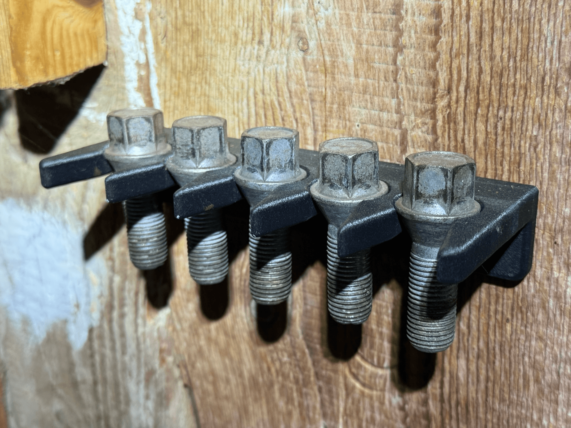 universal Radschrauben Wandhalter