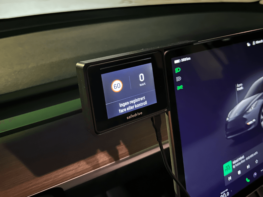 Safedrive holder Tesla Model Y