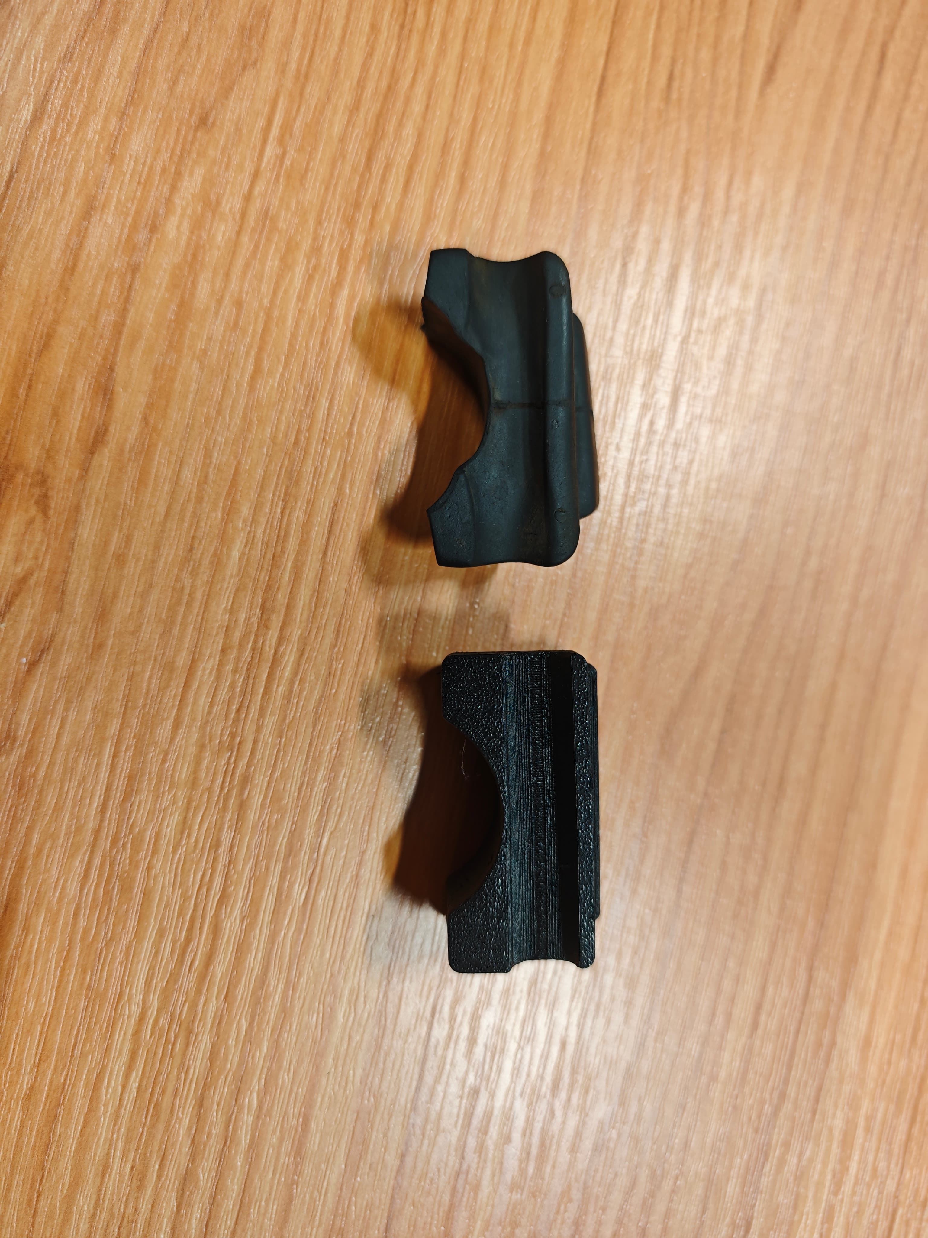 Škoda - Guma držáku spodku motoru / Skoda - Engine bottom bracket rubber