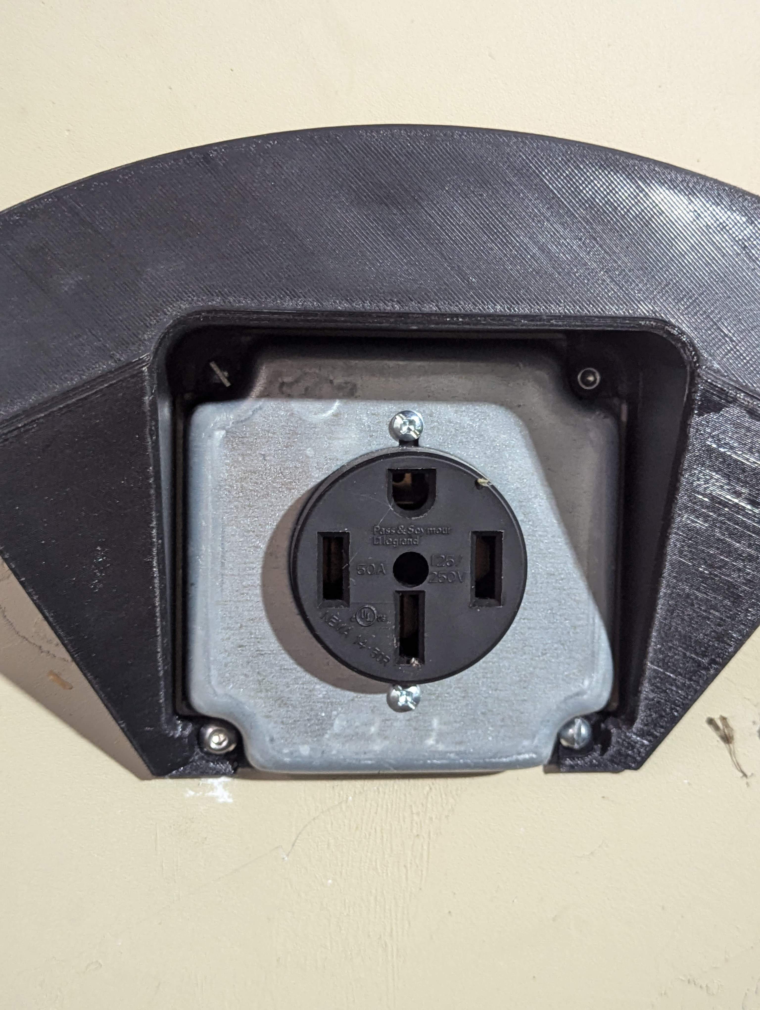 EMT J-Box Nema 14-50 Electric Car Cord Hanger