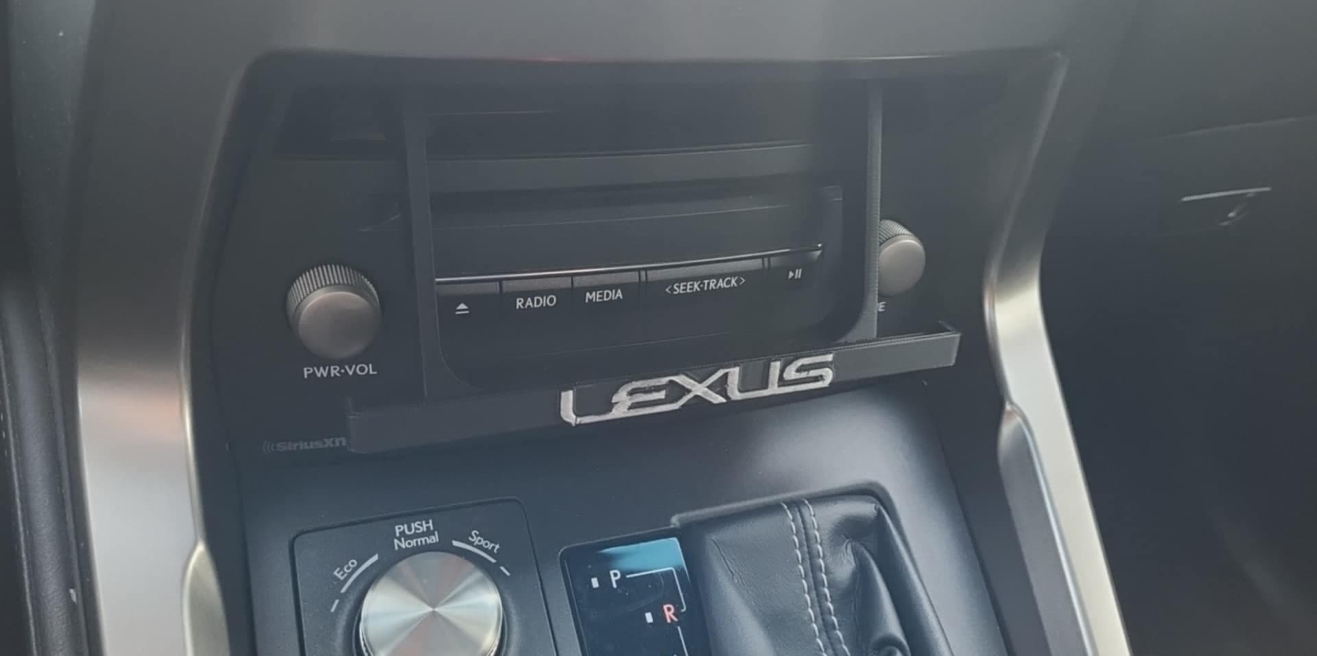Lexus NX300 cell holder