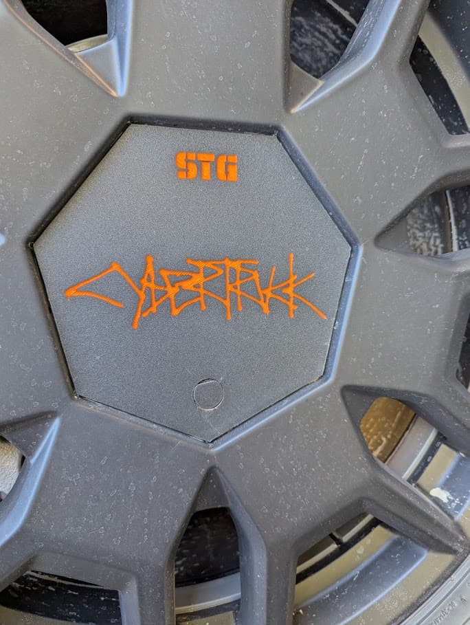 Cybertruck Wheel Cover w/ Plug