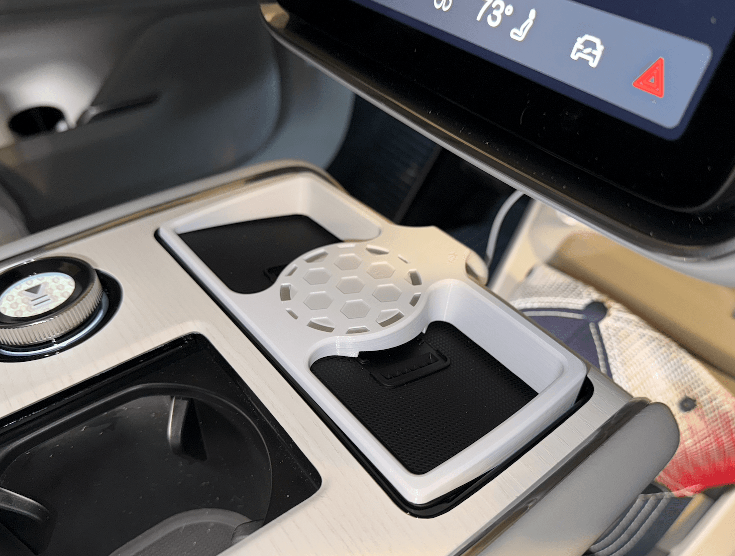 Volvo EX90 MagSafe Charger Tray