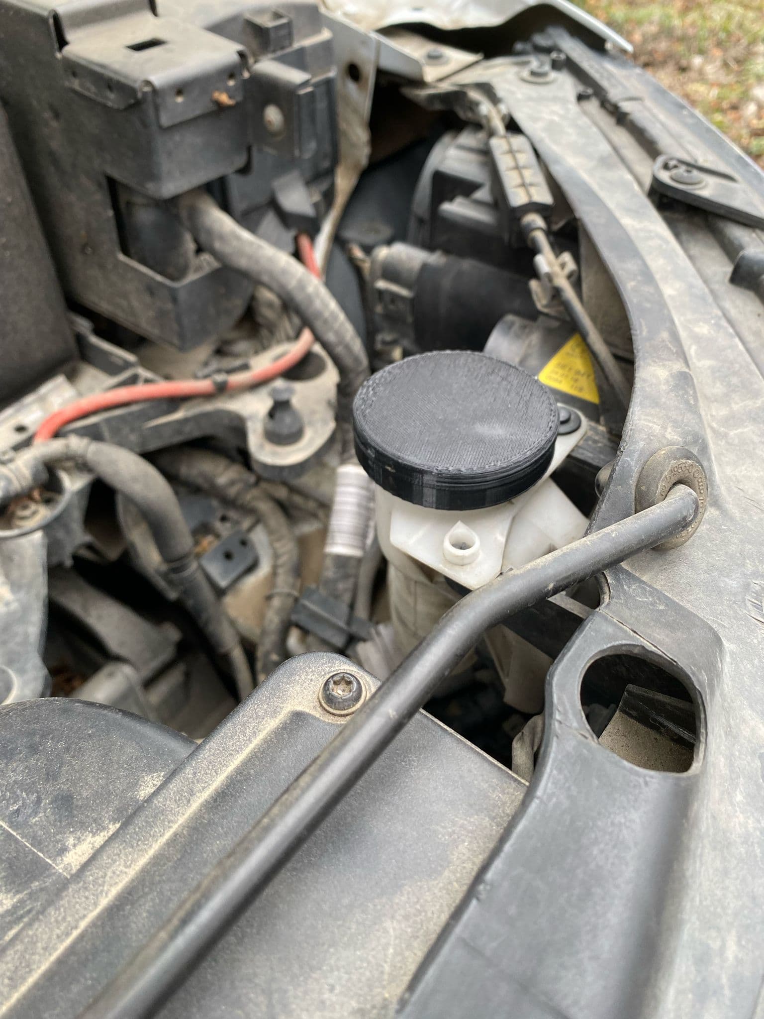 Skoda Octavia (2018) windshield fluid cap