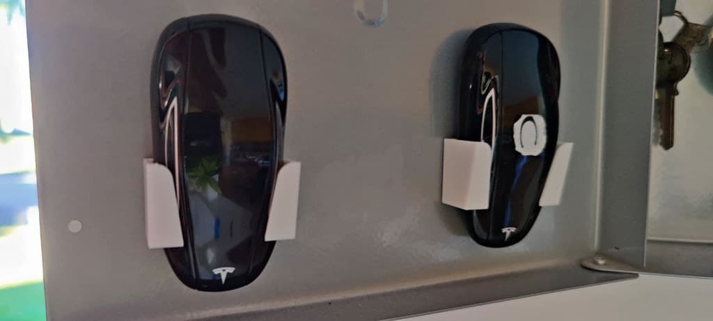 Tesla Model S Fob Holder