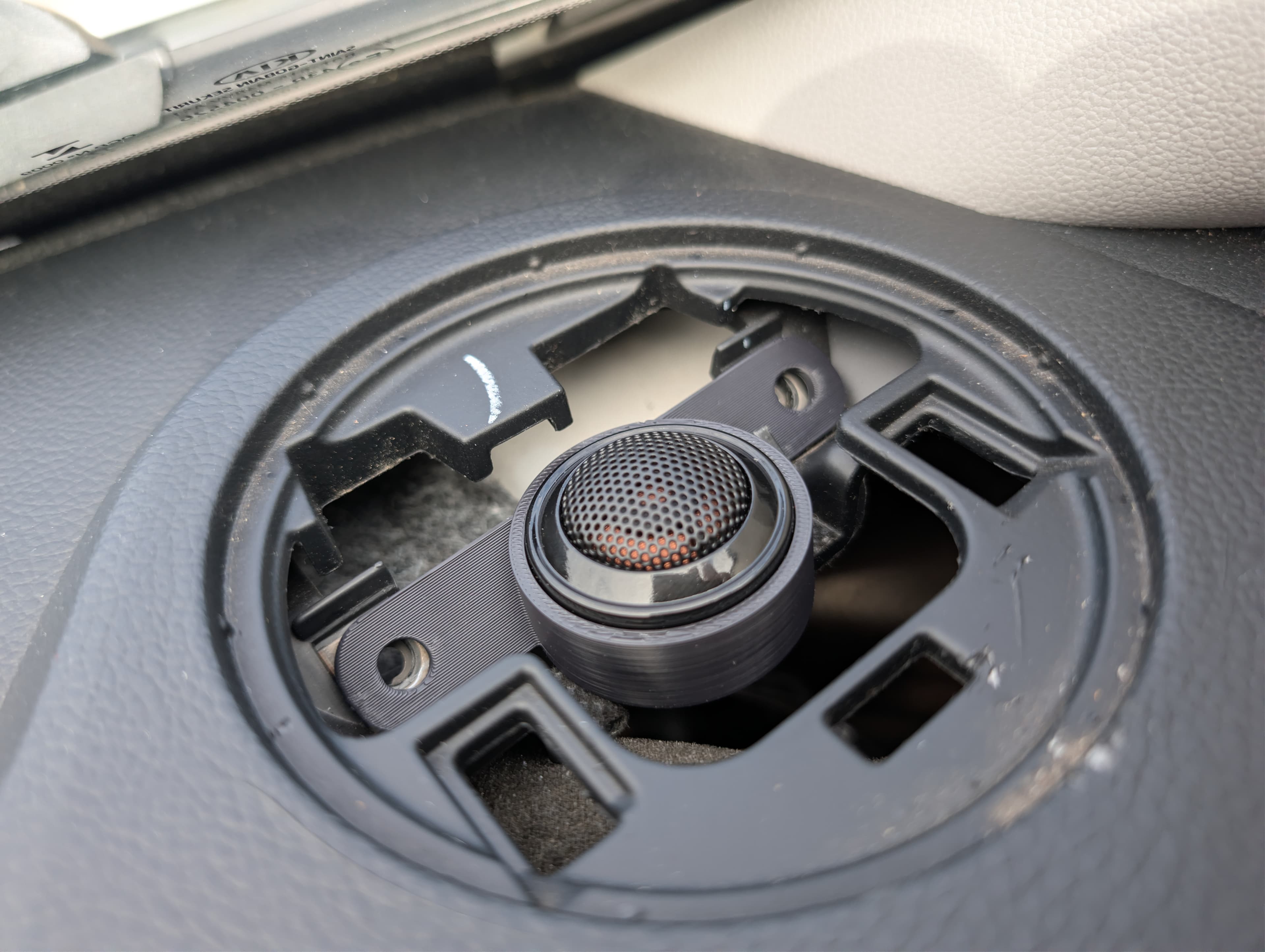 Kia Forte 2018 Tweeter Mount Infinity REF757T