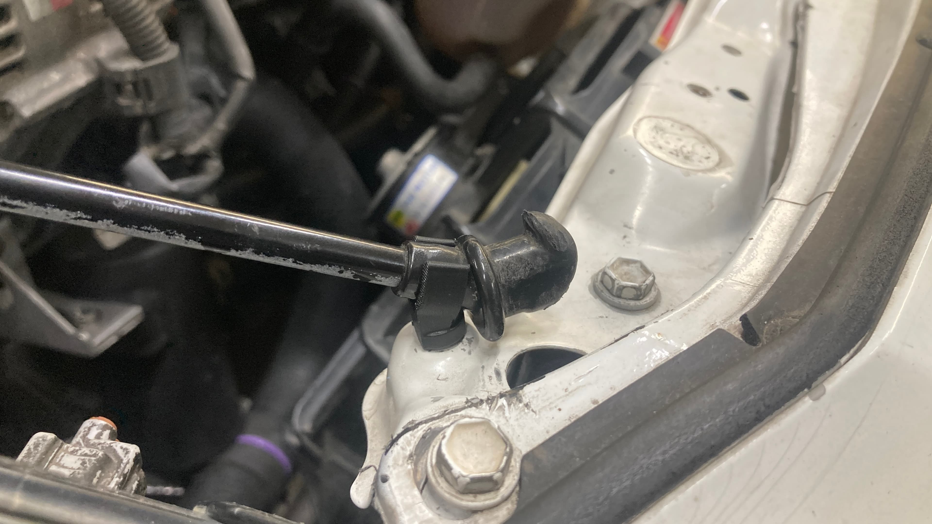 Toyota Celica prop rod holder (for engine cover deleted cars)