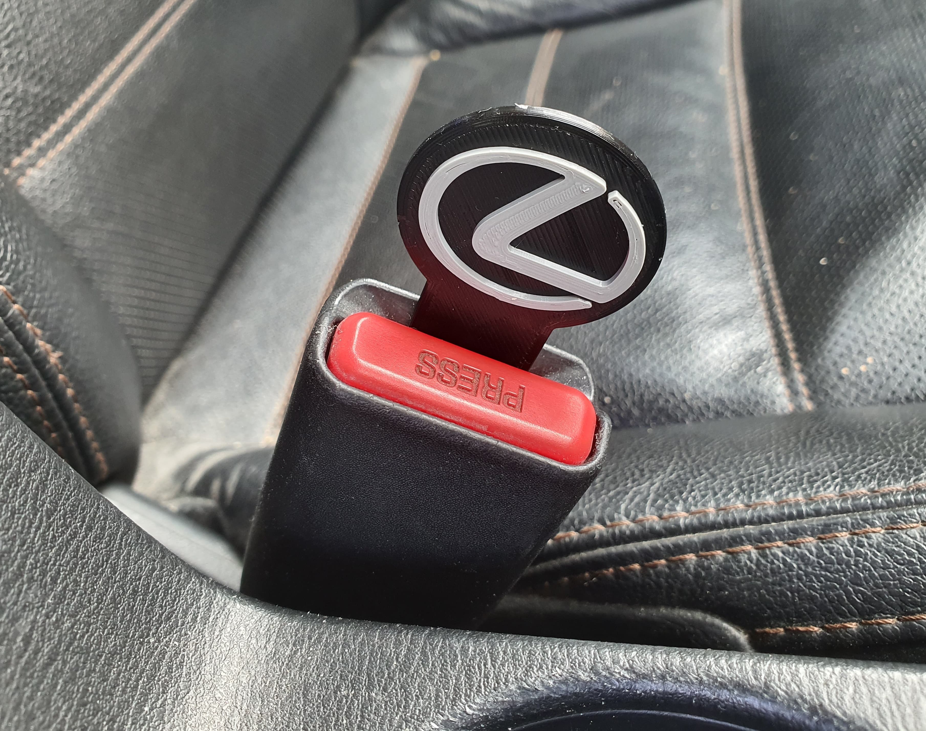 Seat belt - deactiv alarm. Acura, BYD, Chevrolet, Ford, GMC, for Honda, Hyundai, Jeep, KIA, Lexus, Mazda, Mitsubishi, Nissan, Subaru, Suzuki, Tesla, Toyota. NEW: BAIC, Buic, Cadillac, Chery, Dodge, Infiniti, Isuzu, Jaecoo, Lincoln, MG, Omoda, RAM.