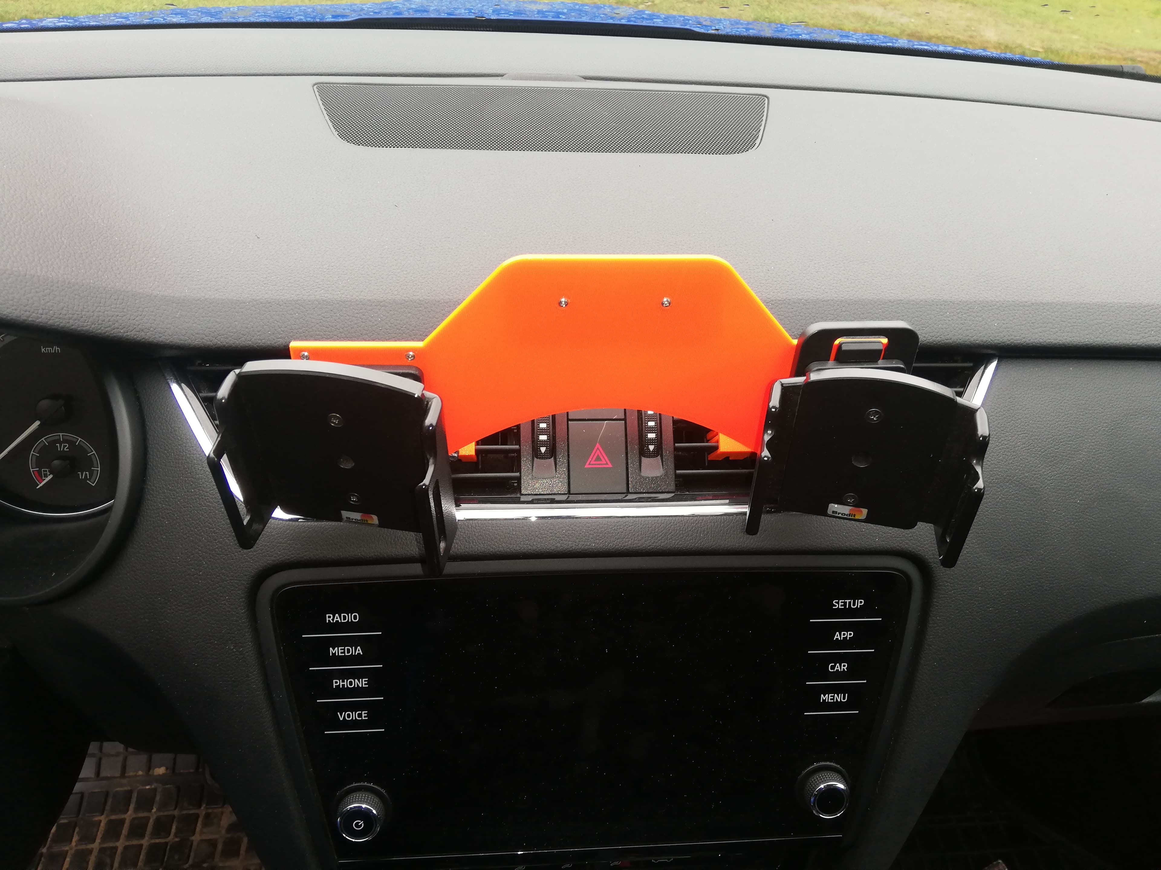 Skoda octavia 3 phone holder for brodit