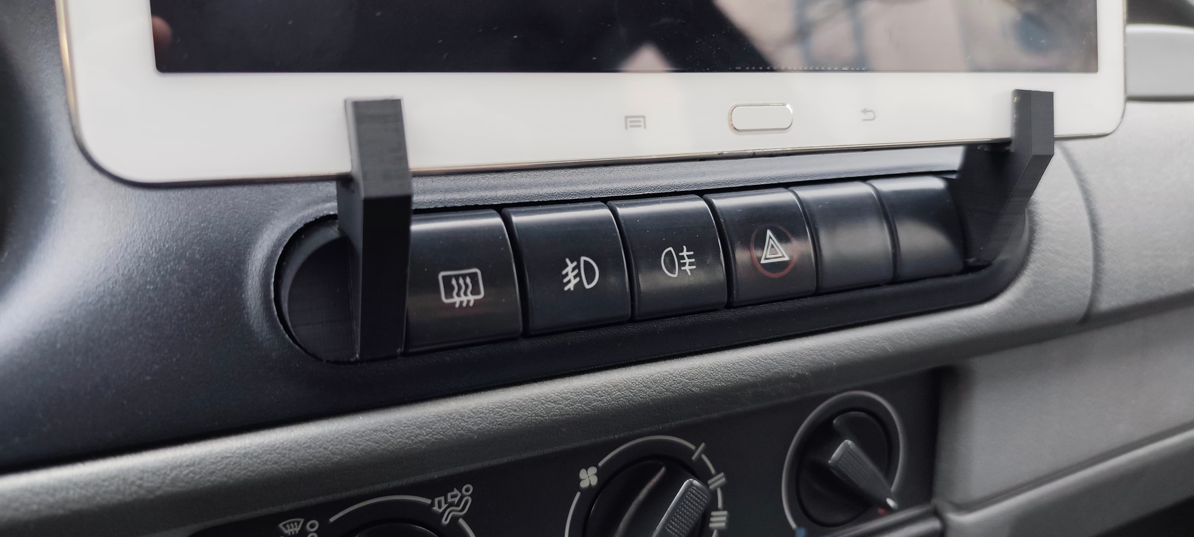 Skoda Felicia Tablet holder