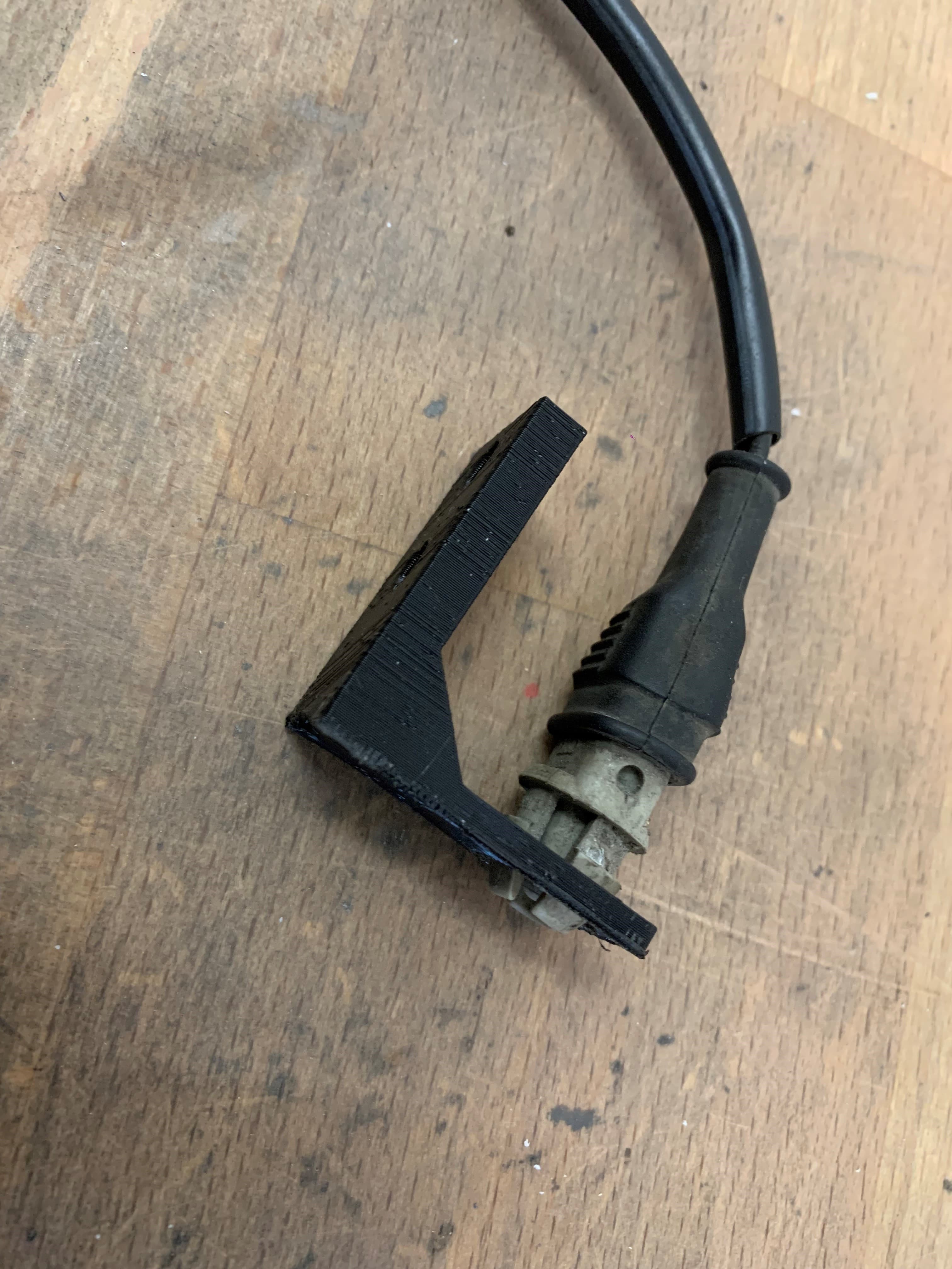 Halter Temperatursensor Außentemperaturanzeige ATA Audi 80 90 100 200 V8 Coupe Cabriolet (Holder temperature sensor)