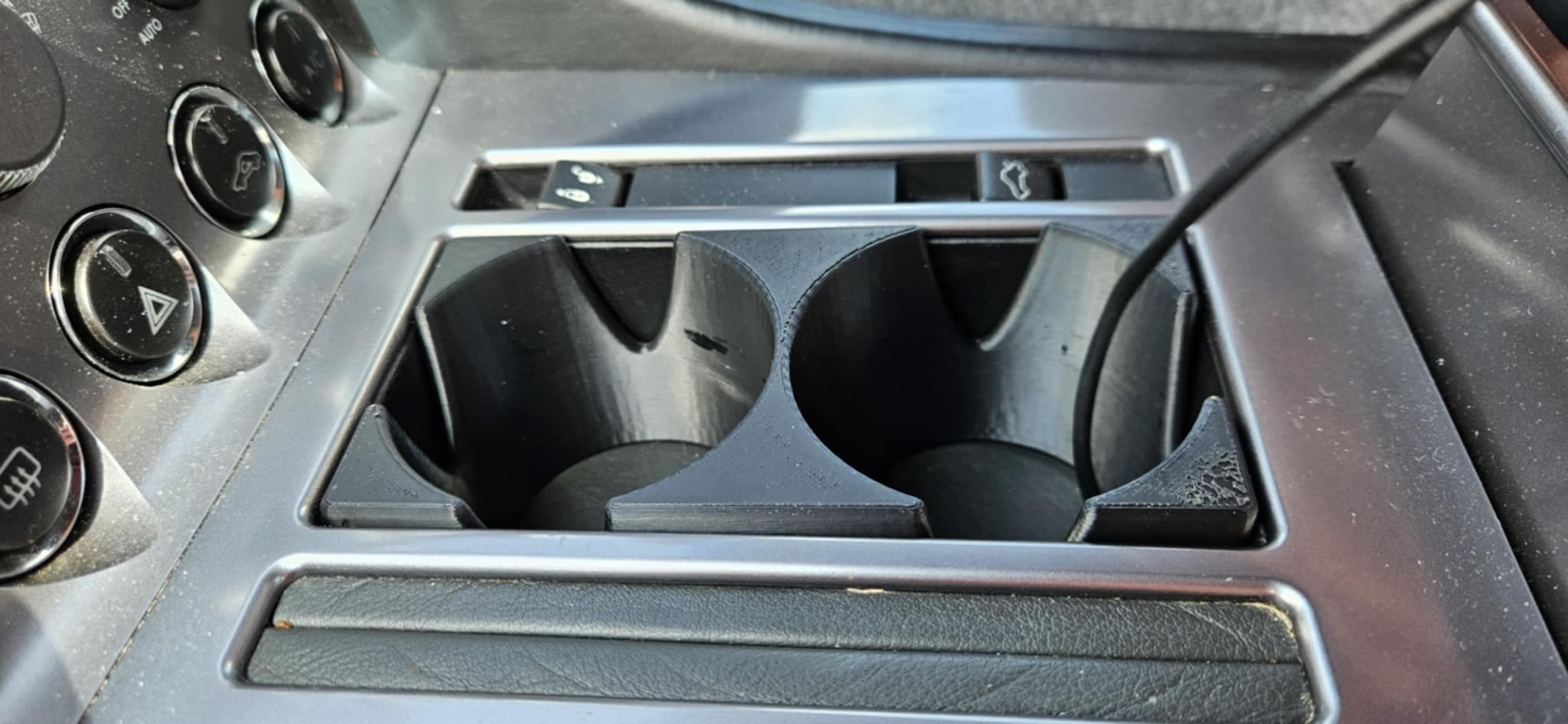 Aston Martin DB9 Cup Holder