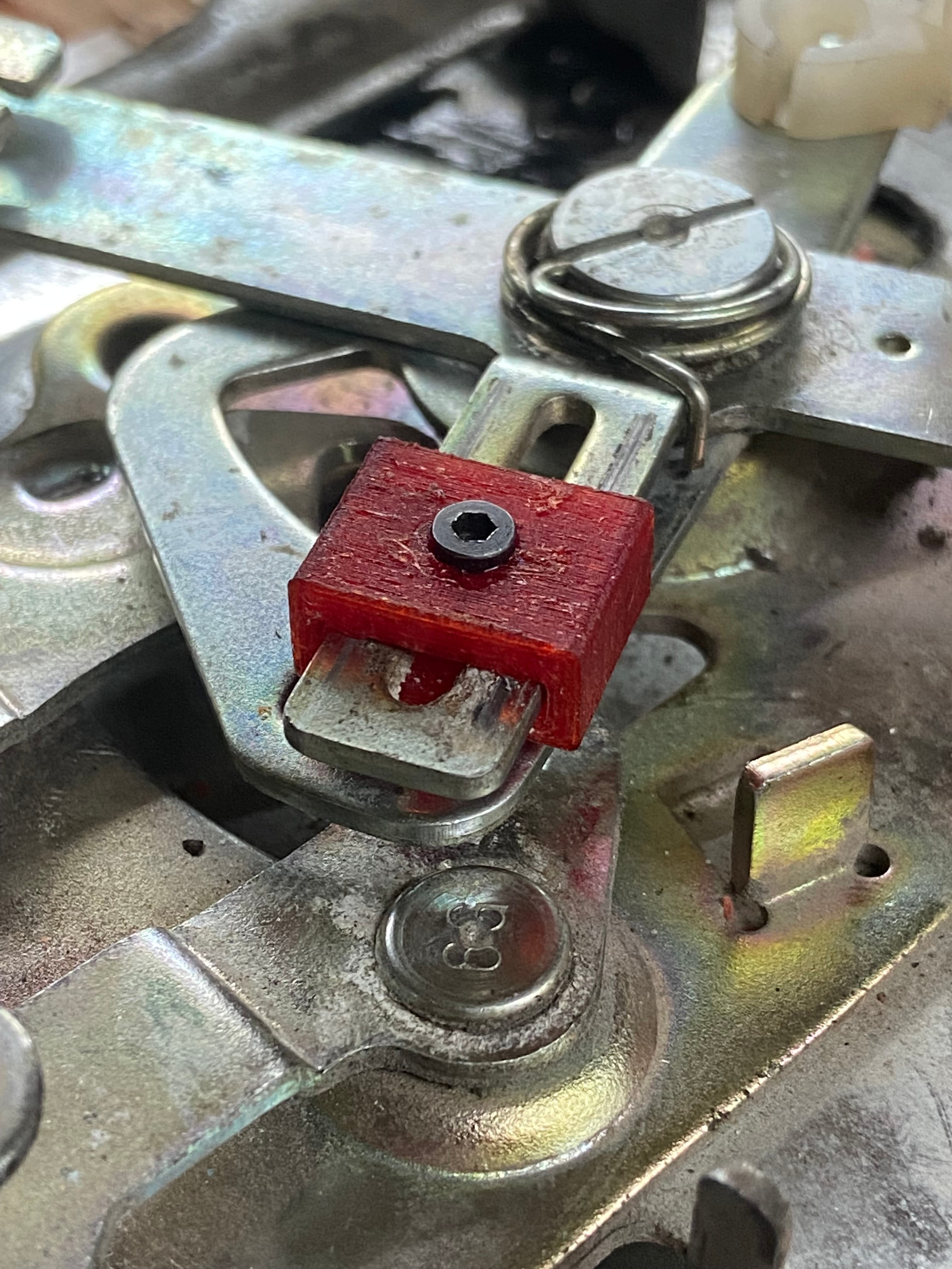 1st Gen 4runner Rear glass regulator piece