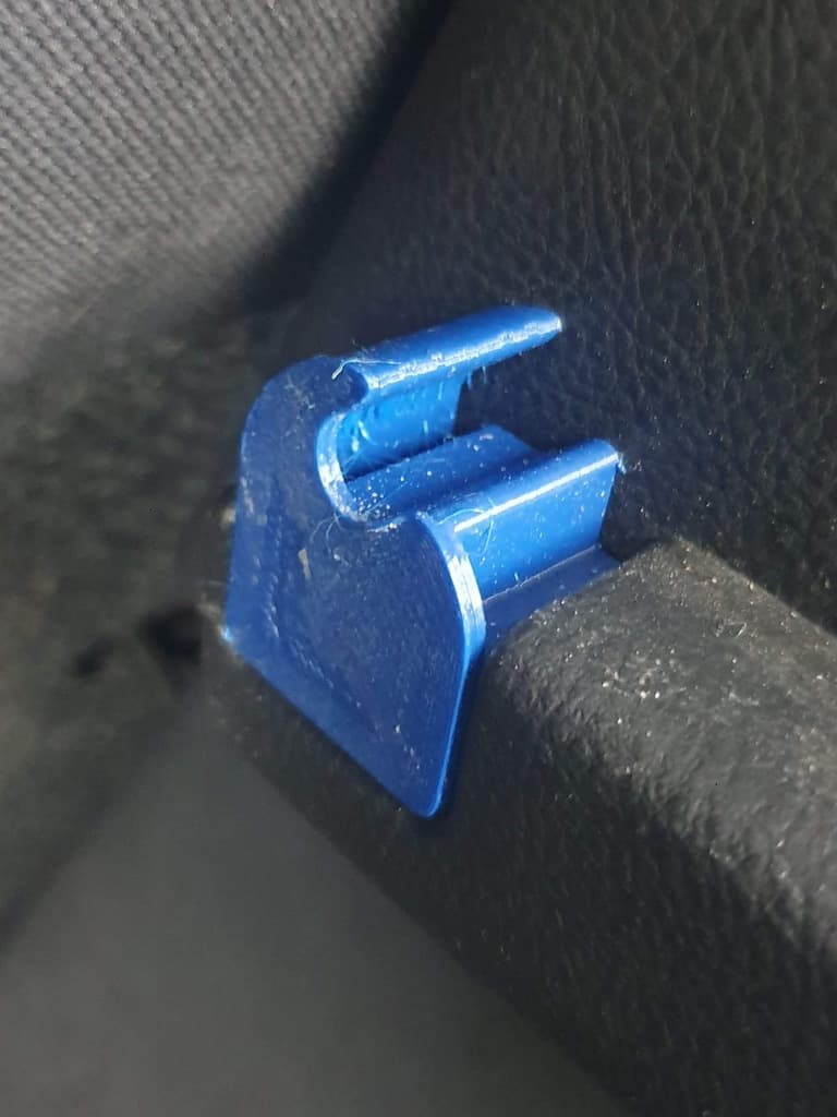 Toyota Celica 2000-2005 Parcel Shelf Black Fixing Blocks / Package Tray Clips 64323-10040-CO