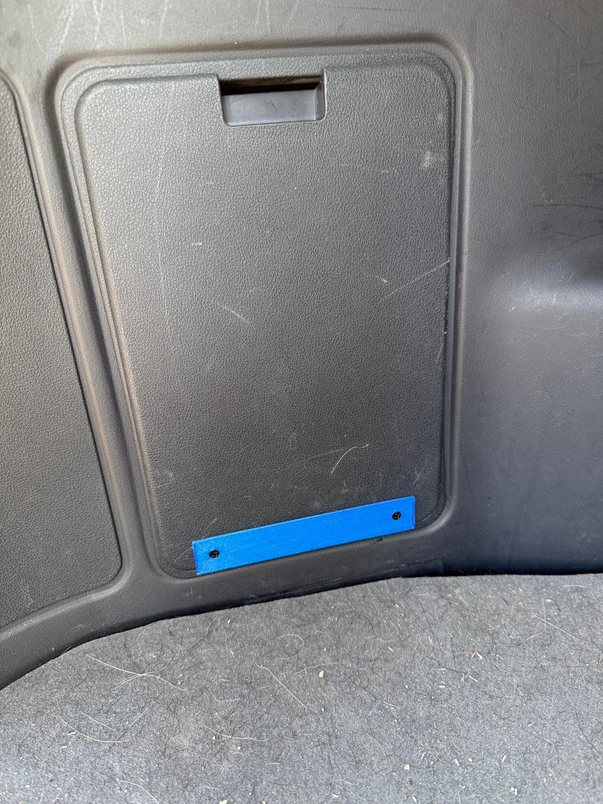 Ford Escort trunk cover repair