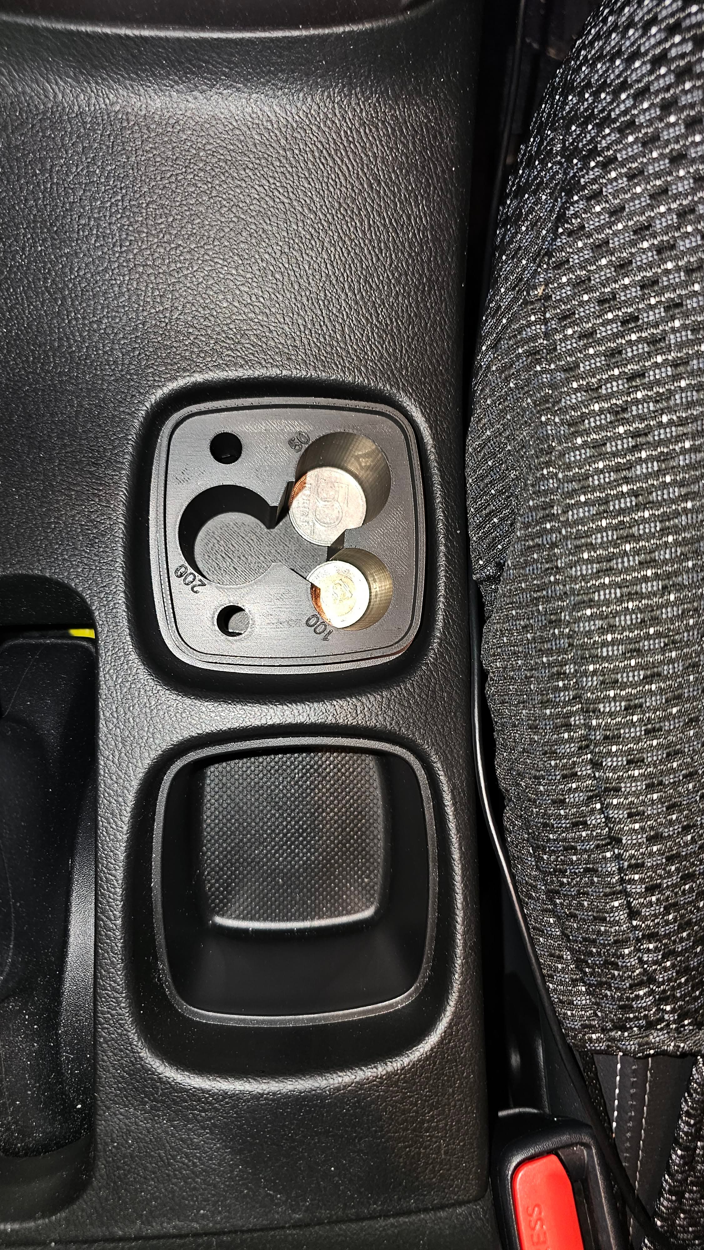 Suzuki Vitara / S Cross coin storage for cupholder