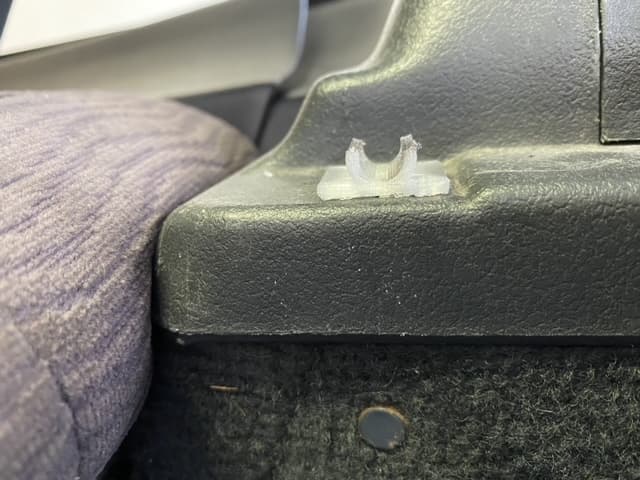 Nissan 200sx Trunk clip