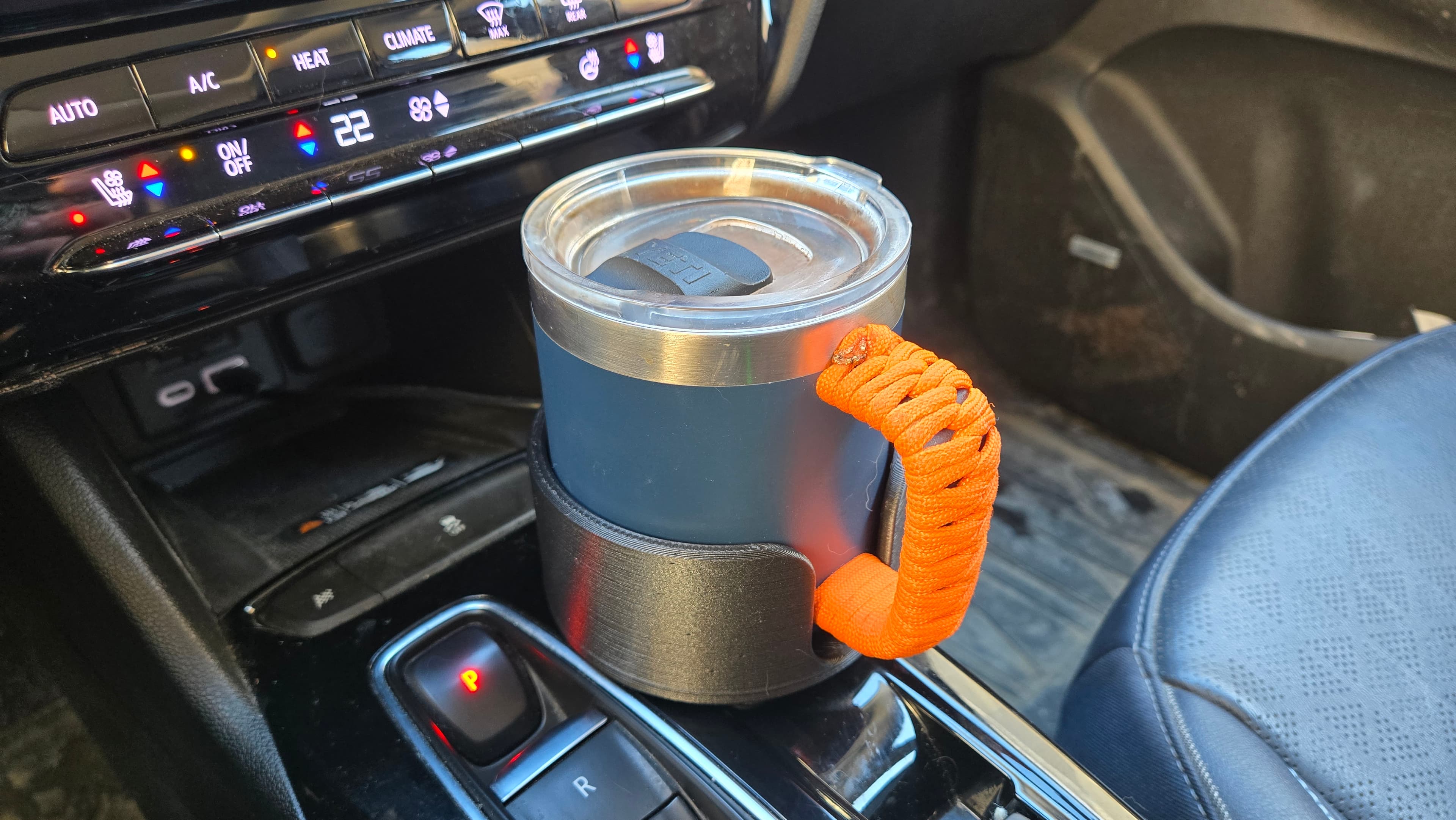 2022-23 Chevrolet Bolt EV/EUV Accessory Slot Base and Yeti 10oz Rambler Cupholder