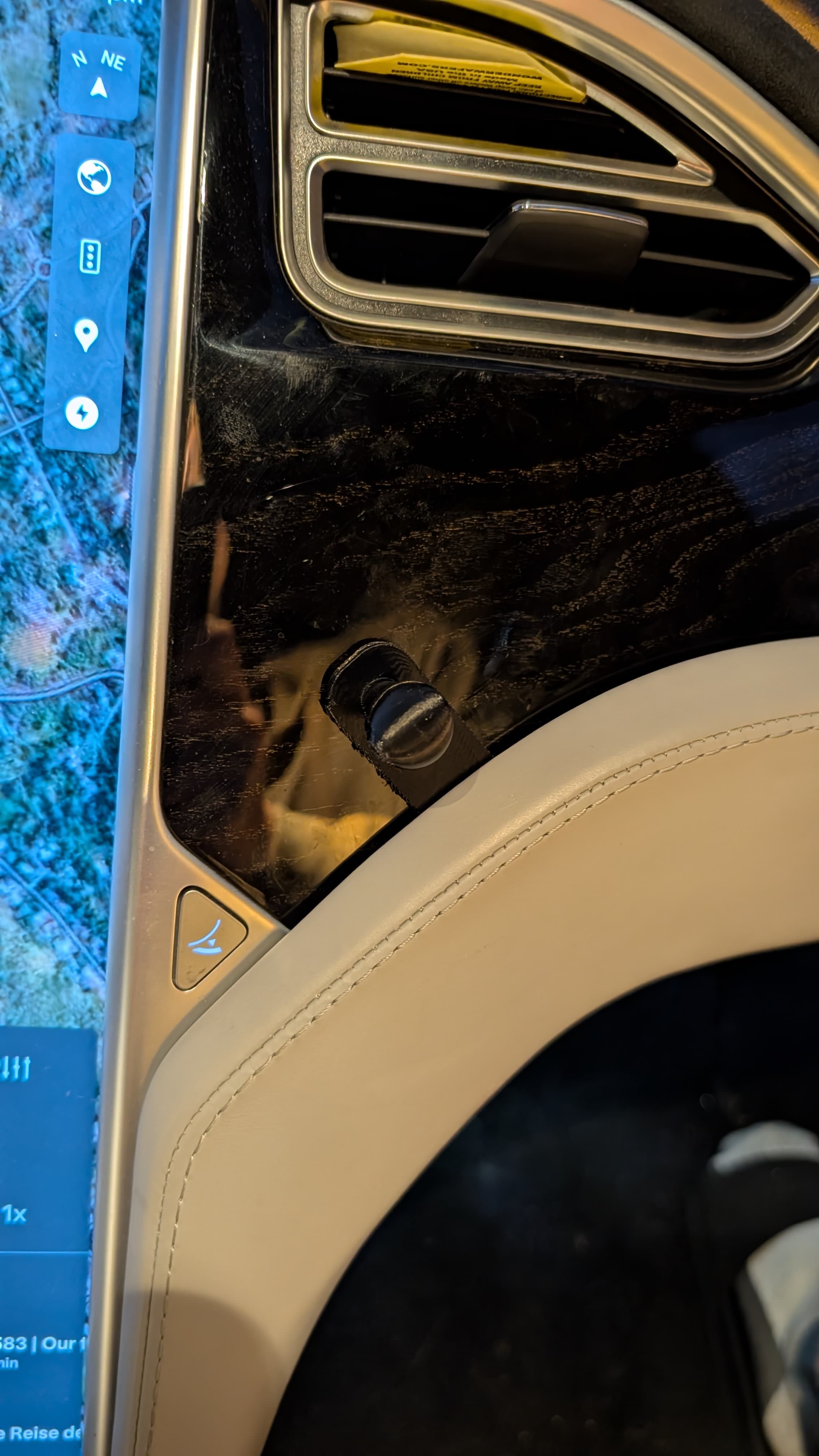 Tesla Model S Phoneholder