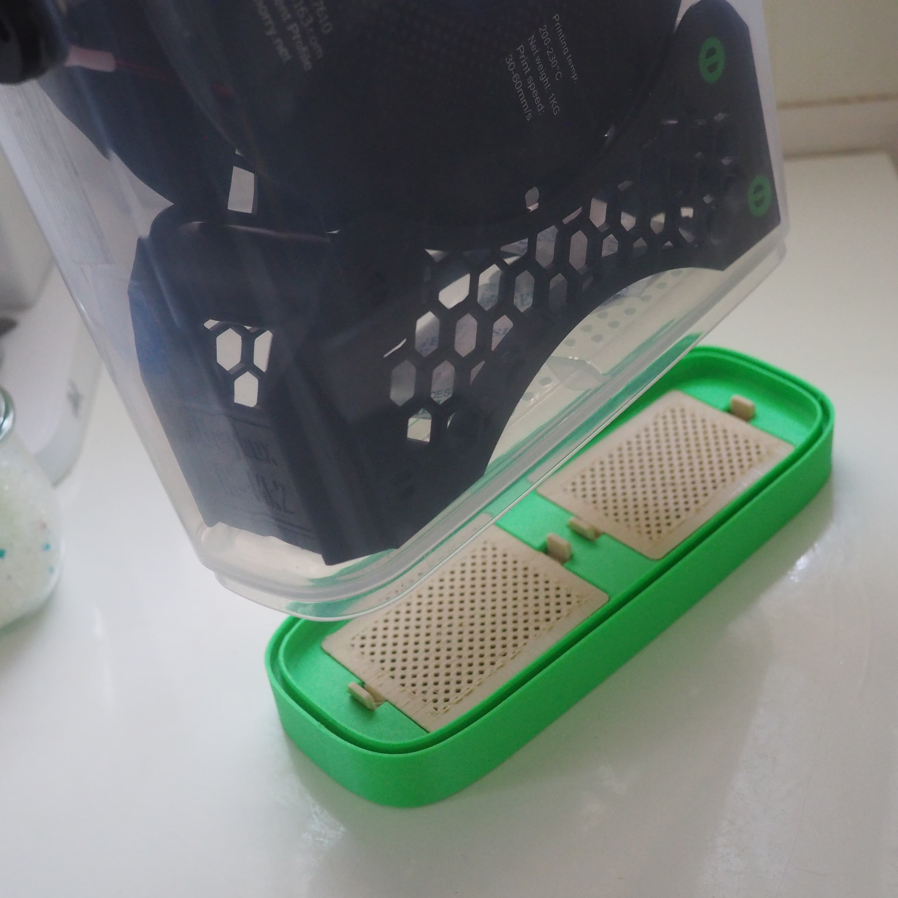 Noma-Dryer Lite: Desiccant Tray for Inomata Dry Food Stocker 6.0